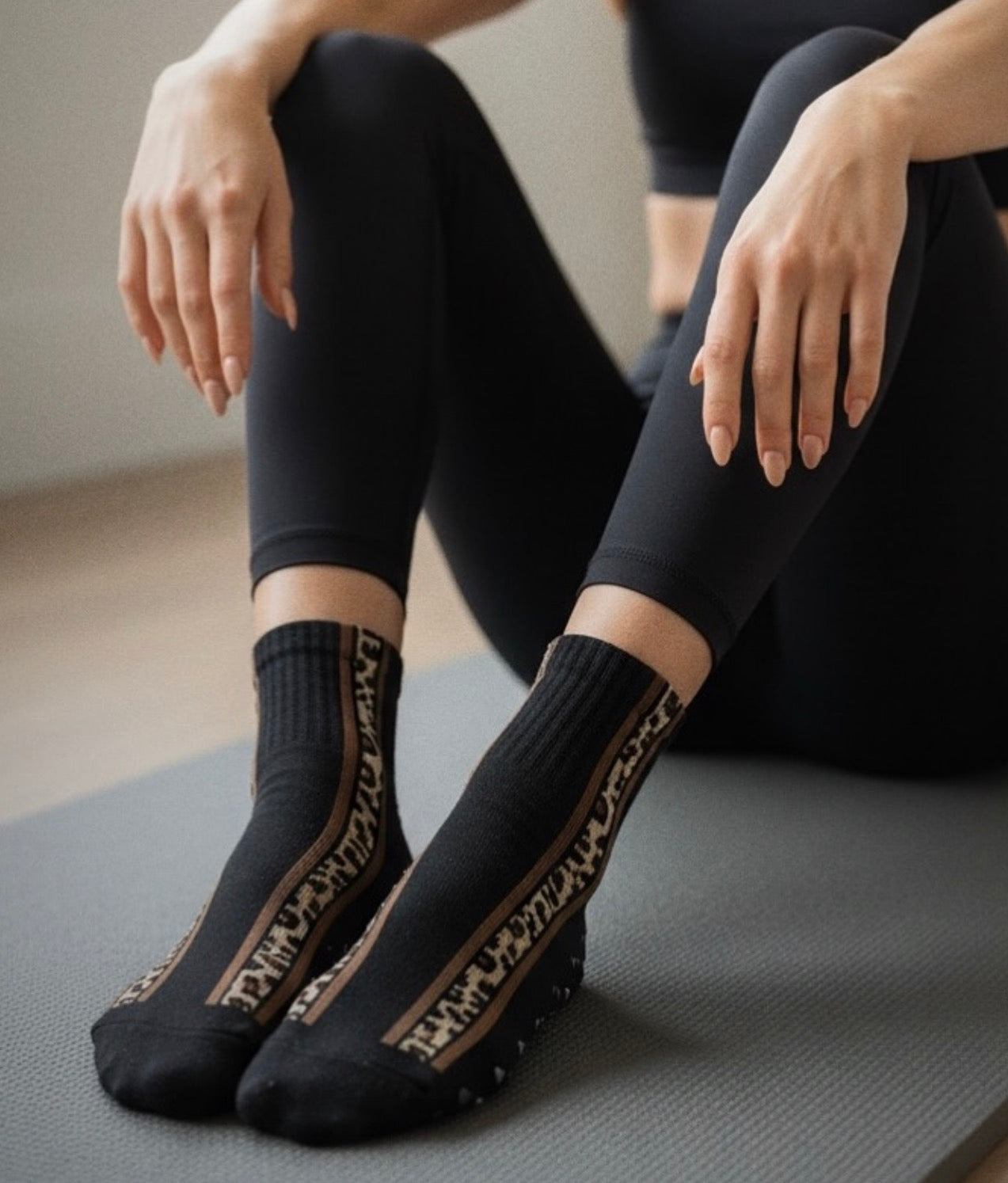 Cheetah Core Black Grip Socks