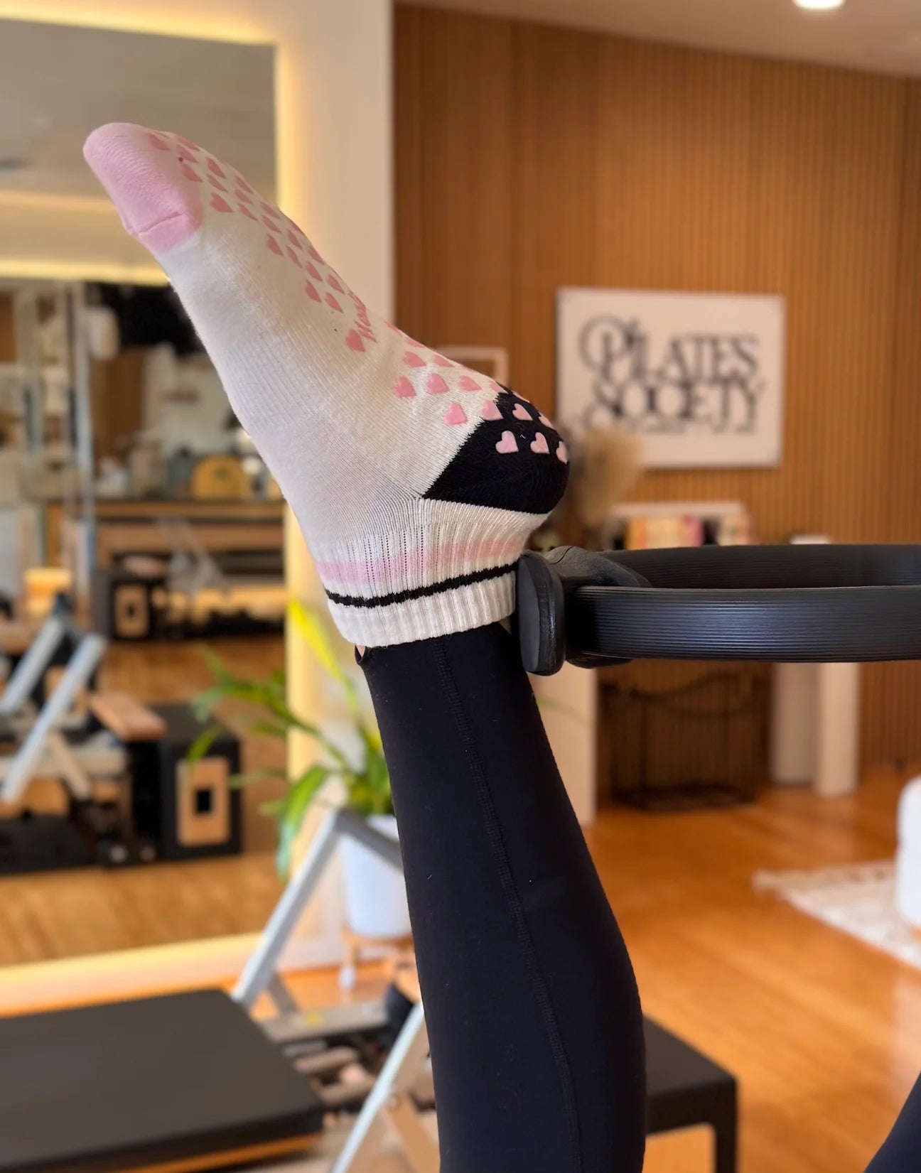 Rosé Grip Socks